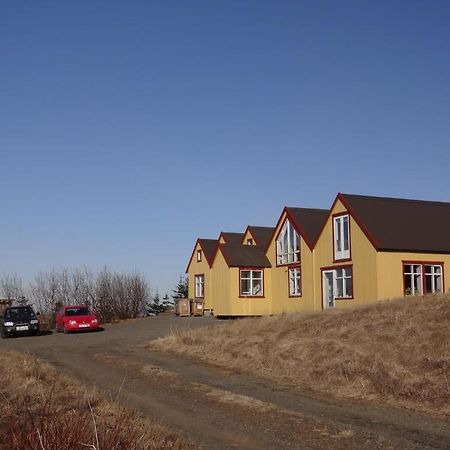 Julia'S Guesthouse B&B Hnaus Bagian luar foto