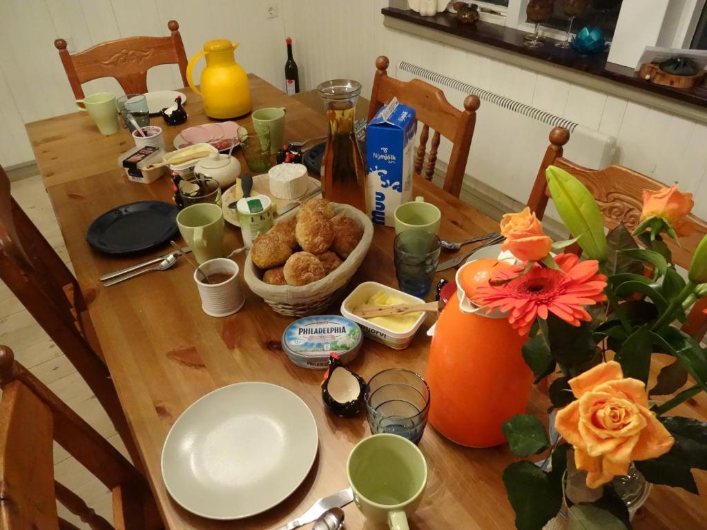 Julia'S Guesthouse B&B Hnaus Bagian luar foto